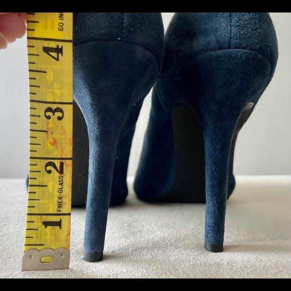 Jessica Simpson Blue Suede Shoes - Picture 4 of 6